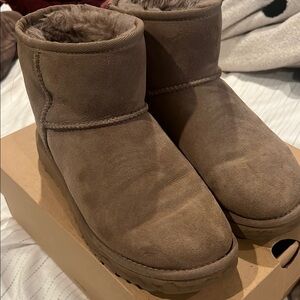 Ugg